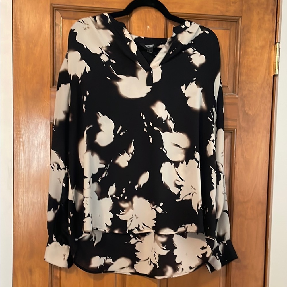 Vera Wang Black and White Graphic Blouse with Notched Collar
